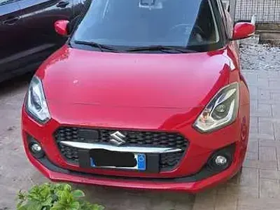 Usado Suzuki Swift 83 CV (61 kW) 2020 Rojo Utilitario
