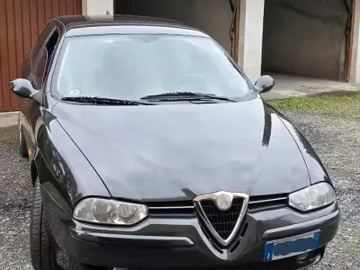 Begagnad Alfa Romeo 156 140 HK (102 kW) 2003 Svart Kombi