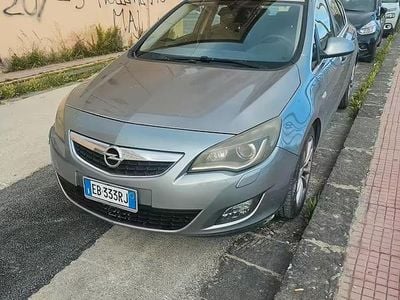 Occasion Opel Astra Cosmo 110 ch (80 kW) 2010 Gris Berline