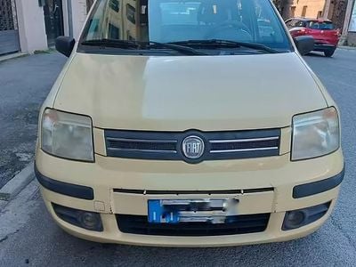 Usata Fiat Panda 60 CV (44 kW) 2007 Giallo Utilitaria
