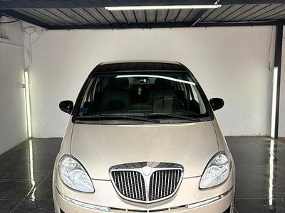 Usata Lancia Musa 95 CV (69 kW) 2011 Grigio Monovolume