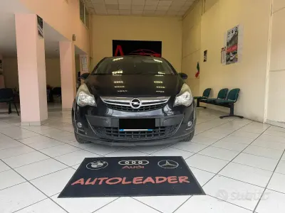 Gebraucht Opel Corsa 86 PS (63 kW) 2012 Schwarz Kleinwagen