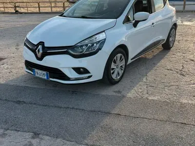 Begagnad Renault Clio IV 2018 Vit Sedan