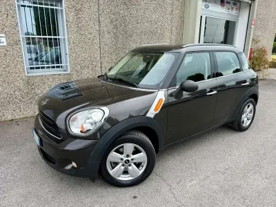 Usata Mini Cooper Countryman 98 CV (72 kW) 2015 Grigio SUV