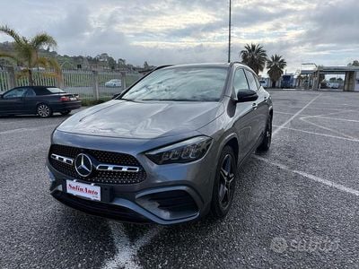 Usata Mercedes GLA200 AMG line 150 CV (110 kW) 2024 Grigio SUV