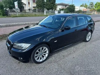 Usata BMW 320 177 CV (130 kW) 2010 Nero Station wagon