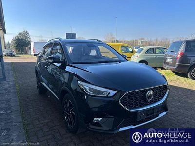 Usata MG ZS Luxury 106 CV (77 kW) 2024 Nero SUV