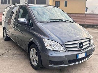 Begagnad Mercedes Viano 163 HK (119 kW) 2011 Grå Minibuss