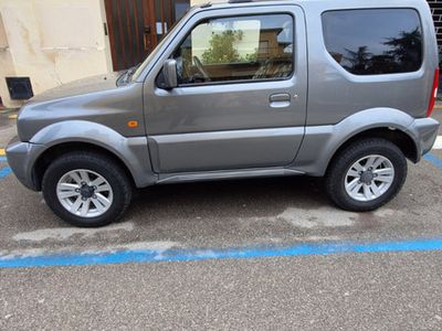 Usata Suzuki Jimny 86 CV (63 kW) 2010 Grigio SUV