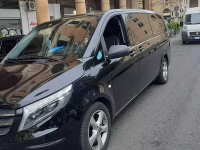 Usata Mercedes Vito 190 CV (139 kW) 2017 Nero Furgone