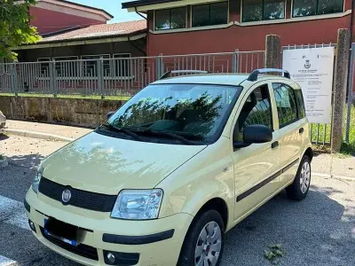 Usata Fiat Panda Active 77 CV (56 kW) 2012 Giallo Utilitaria