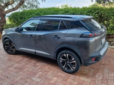 Usata Peugeot 2008 100 kW (136 CV) 2021 Grigio SUV