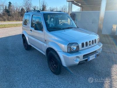 Usata Suzuki Jimny 2005 Grigio SUV