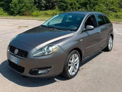 Usata Fiat Croma 147 CV (108 kW) 2011 Marrone Station wagon
