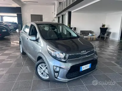 Usata Kia Picanto X-Line 67 CV (49 kW) 2022 Grigio Utilitaria