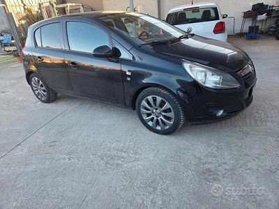Usata Opel Corsa 2010 Nero Utilitaria