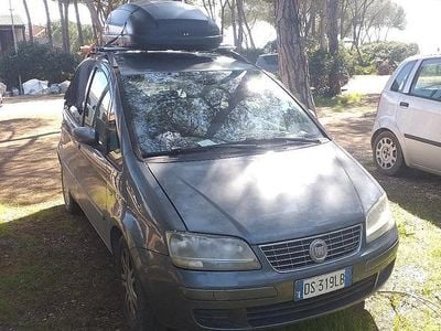 Usata Fiat Idea 90 CV (66 kW) 2008 Grigio Monovolume