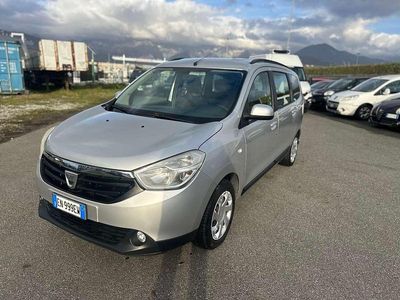Usata Dacia Lodgy Lauréate 90 CV (66 kW) 2012 Argento Monovolume