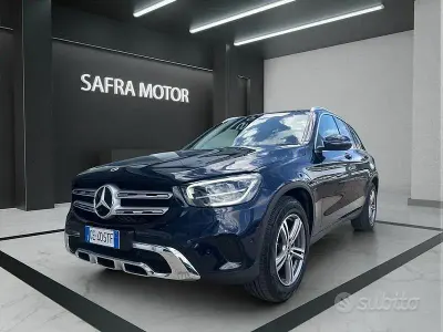Usata Mercedes GLC200 163 CV (119 kW) 2021 Blu/azzurro SUV