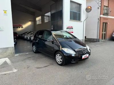 Usata Mercedes A160 95 CV (69 kW) 2011 Nero Utilitaria