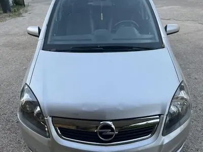 Usata Opel Zafira 94 CV (69 kW) 2009 Grigio Monovolume