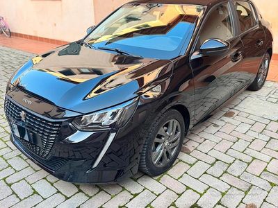 Usata Peugeot 208 Active 75 CV (55 kW) 2021 Nero Utilitaria