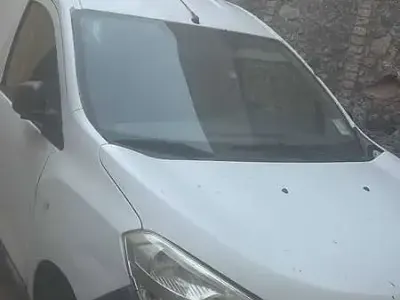 Usata Dacia Dokker Ambiance 75 CV (55 kW) 2015 Bianco Monovolume