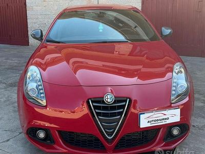 Usata Alfa Romeo Giulietta Exclusive 120 CV (88 kW) 2016 Rosso Utilitaria