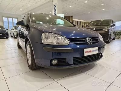 Usata VW Golf VI Comfortline 102 CV (75 kW) 2008 Blu Utilitaria