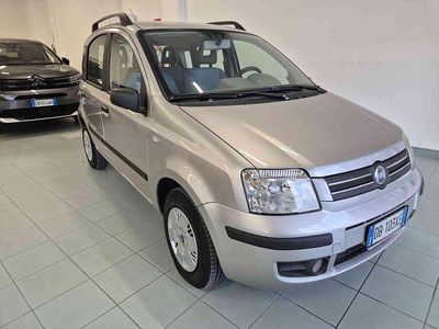 Usata Fiat Panda Dynamic 69 CV (50 kW) 2006 Argento metallizzato Utilitaria