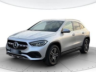 Usata Mercedes GLA200 150 CV (110 kW) 2021 Argento SUV