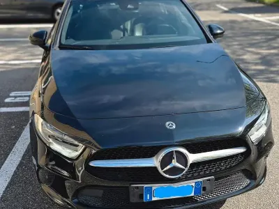 Usata Mercedes A180 136 CV (100 kW) 2020 Nero Berlina