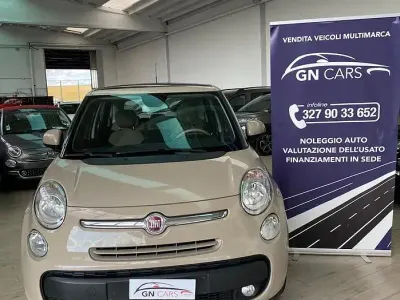 Begagnad Fiat 500L Lounge 95 HK (69 kW) 2013 Brun Minibuss