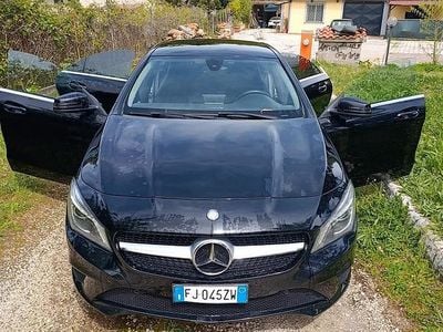 Usata Mercedes CLA200 136 CV (100 kW) 2015 Nero Berlina