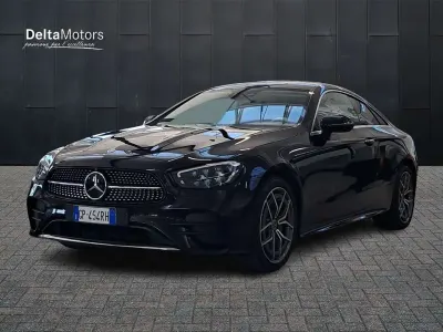 Usata Mercedes E300 Premium Plus 265 CV (194 kW) 2023 Nero Coupé