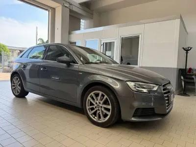 Usata Audi A3 Ambiente 116 CV (85 kW) 2019 Grigio Berlina