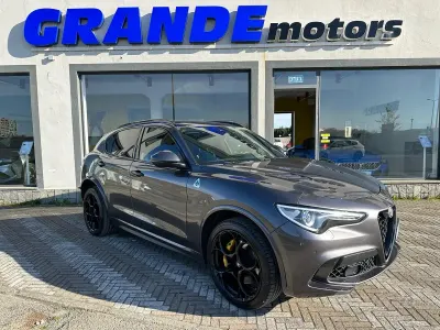 Usata Alfa Romeo Stelvio Quadrifoglio 510 CV (375 kW) 2021 Grigio vesuvio SUV