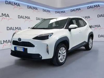 Usata Toyota Yaris Business Edition 116 CV (85 kW) 2022 Bianco Utilitaria