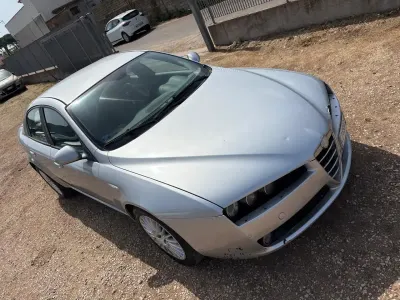 Usata Alfa Romeo 159 Progression 150 CV (110 kW) 2007 Grigio Berlina
