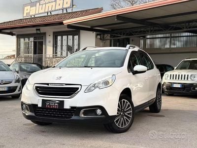 Usata Peugeot 2008 Active 75 CV (55 kW) 2015 Bianco SUV