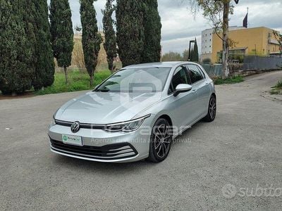 Usata VW Golf VII Life 115 CV (84 kW) 2021 Grigio Utilitaria