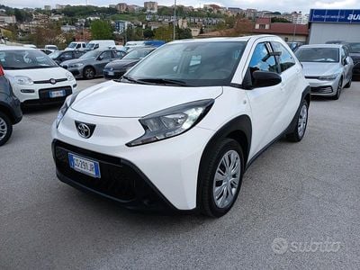 Begagnad Toyota Aygo X Active 72 HK (52 kW) 2023 Vit SUV