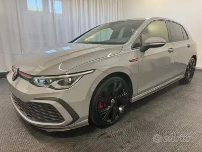 Usata VW Golf VIII GTI 245 CV (180 kW) 2022 Grigio Berlina