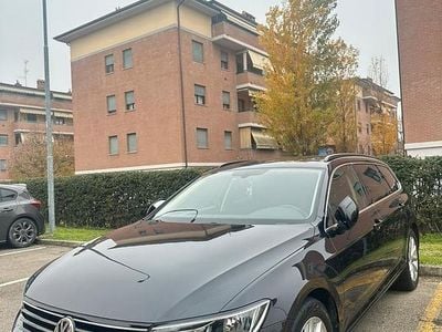 Usata VW Passat 120 CV (88 kW) 2017 Nero Station wagon