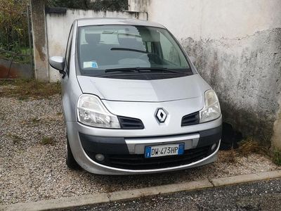 Usata Renault Modus 75 CV (55 kW) 2009 Grigio Monovolume