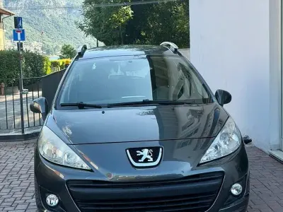Usata Peugeot 207 Sport 73 CV (53 kW) 2010 Grigio Station wagon