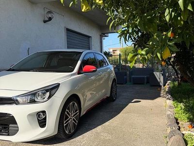 Käytetty Kia Rio 2017 Valkoinen Sedan