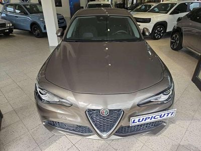 Usata Alfa Romeo Giulia Business 160 CV (117 kW) 2019 Grigio medio Berlina