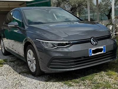 Usata VW Golf VII Life 115 CV (84 kW) 2021 Grigio Utilitaria