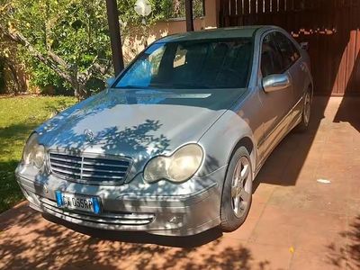 Usata Mercedes C220 Avantgarde 2005 Berlina